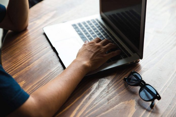 9 Keuntungan Sewa Laptop Jakarta Bekasi untuk Perusahaan Anda